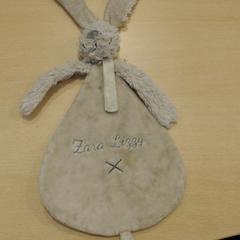 Cuddly slap rozige zara lissy, as reported by Walibi Holland using iLost