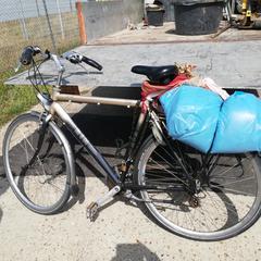 Bicikli RIH Beige, blauw, zwart, amint azt Stad Peer az iLost segítségével jelentette.