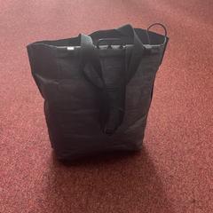 Handtasche, gemeldet von Arriva Achterhoek-Rivierenland über iLost