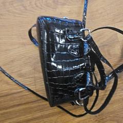 ハンドバッグ がiLostで HTM によって報告されました
