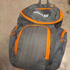 짐 가방 Basic fit, iLost를 사용하여 Regio West-Vlaanderen에 보고됨