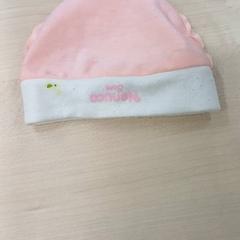 Bonnet nourrisson Rose blanc, as reported by IKEA Orléans - Ardon using iLost