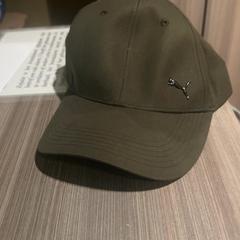Boné, como reportado por Van der Valk Hotel Haarlem utilizando o iLost