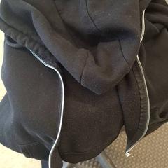 Chaqueta Noir, ha sido reportado por IKEA Dijon con iLost