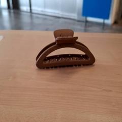 Spona do vlasů, jak nahlášeno IKEA Grenoble pomocí iLost