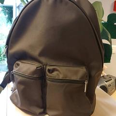 Sac à dos Khaki, a été signalé par Regio Oost-Vlaanderen utilisant iLost