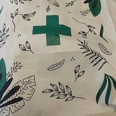 Taška HUSSAINI - Papieren zakje apotheek, jak nahlášeno Centraal magazijn pomocí iLost