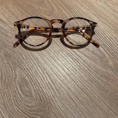 Brille, gemeldet von Van der Valk Hotel Eindhoven - Best über iLost