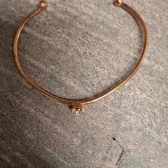 Pulseira, como reportado por IKEA Grenoble utilizando o iLost