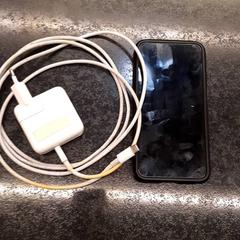 Telefón Zwart met oplader Samsung, ako bolo nahlásené Rotterdam The Hague Airport pomocou iLost