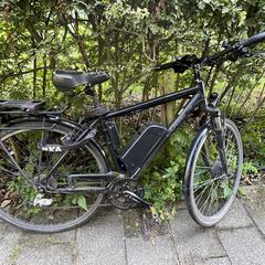 Zwarte E-bike (Cube) がiLostに報告されました