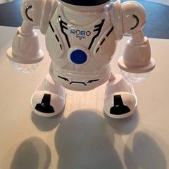 Brinquedo, como reportado por IKEA Hénin-Beaumont utilizando o iLost