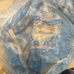 Roupa blauw wit goud patroon, como reportado por Haven Hotel Rotterdam utilizando o iLost