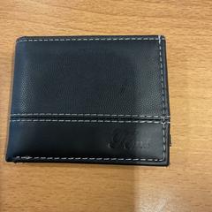 Wallet van Se Mohamed, as reported by Gemeente Amsterdam using iLost