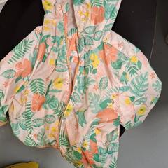 Casaco de criança, como reportado por IKEA Paris - Italie Deux utilizando o iLost