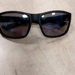 Sunglasses, as reported by Arriva Vechtdallijnen using iLost