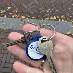 Sleutels aan keycord, segons s'ha informat a iLost