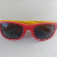 Des lunettes de soleil, a été signalé par Madurodam utilisant iLost