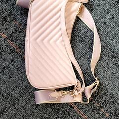 Poltsa Roze, gisa salatu by Connexxion Haarlem IJmond iLost erabiliz
