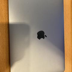 Ordenador portátil Macbook Pro, segundo informou Gemeente Amsterdam usando iLost