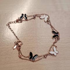 Pulseira Rose papillon, segundo informou IKEA Grenoble usando iLost