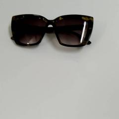 Sonnenbrille Zwart, gemeldet von Bobbejaanland über iLost