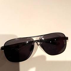 Sunglasses, as reported by Pathé Scheveningen using iLost
