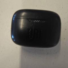 Headphone case, as reported by GVB using iLost