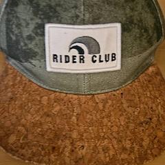 Gorra de béisbol, segundo informou Familie Resort Molenwaard usando iLost