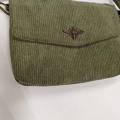 Bolsa Vert velours, ha sido reportado por IKEA Clermont Ferrand con iLost