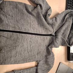 Pull pour enfants Gris, a été signalé par IKEA Grenoble utilisant iLost