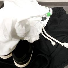 Diverse Turnkledij, jak nahlášeno Regio Limburg - Leuven pomocí iLost
