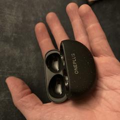 Oneplus buds pro 3 case, segons s'ha informat a iLost