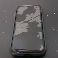 Teléfono Zwart iPhone, ha sido reportado por Qbuzz servicepunt  Emmen con iLost