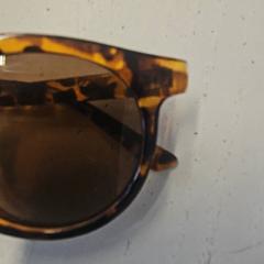 Sonnenbrille, gemeldet von Liquicity Festival über iLost