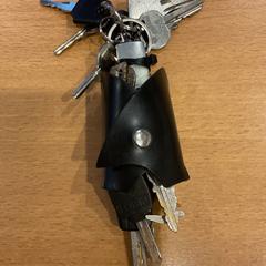 Estuche para llaves con llaves, ha sido reportado por Gemeente Amsterdam con iLost