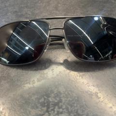 Sunglasses, as reported by Rotterdam The Hague Airport using iLost