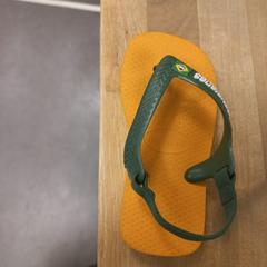 Sandalia de criança, a été signalé par IKEA Braga utilisant iLost