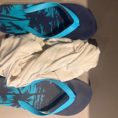 Tshirt Blue, gemeldet von Ramada by Wyndham Amsterdam Airport Schiphol über iLost