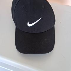 Basebollkeps Nike, rapporterat av Familiepark Drievliet med iLost