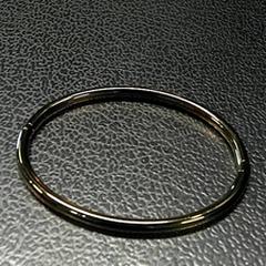 Pulseira, segundo informou IKEA Arlon usando iLost