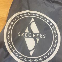Winkeltas Skechers, zoals gemeld door Designer Outlet Roosendaal met iLost