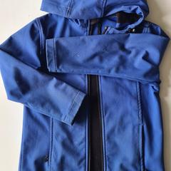 Blauw kindervest/jas, iLost-i jakinarazi zaion moduan