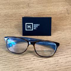 Lentes, segundo informou Stad Hasselt usando iLost