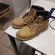 Shoes Timberland style, ha sido reportado por Meininger Hotel Brussels City Center usando iLost