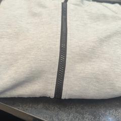 Vest, as reported by Rotterdam The Hague Airport using iLost
