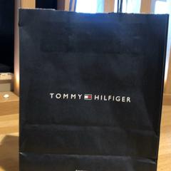 Purchase tommy hilfiger, ha sido reportado por Designer Outlet Roermond con iLost