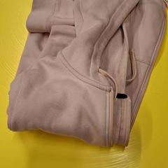 الجاكيتات Rose، كما تم الإبلاغ عنه بواسطة IKEA Caen Fleury-sur-Orne عبر iLost