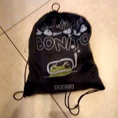 Sack Black, green, gemeldet von Leonardo Royal Hotel Amsterdam über iLost