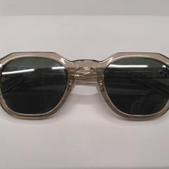 Gafas de sol, segundo informou IKEA Tokyo-Bay usando iLost